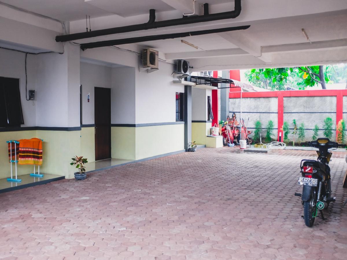 Reddoorz Plus @ Helvetia Medan Exterior foto