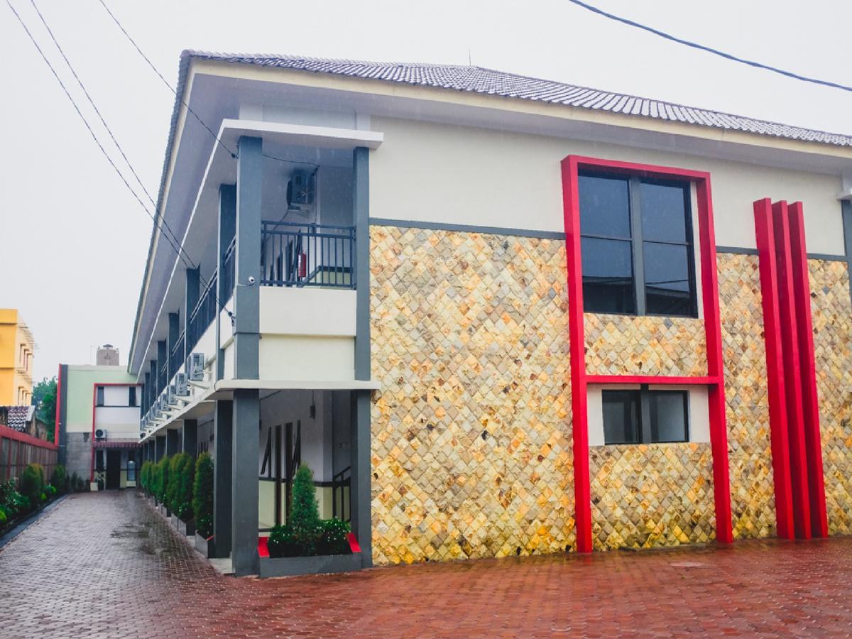 Reddoorz Plus @ Helvetia Medan Exterior foto