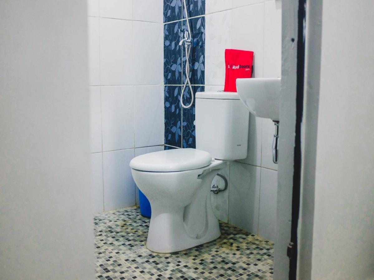 Reddoorz Plus @ Helvetia Medan Exterior foto