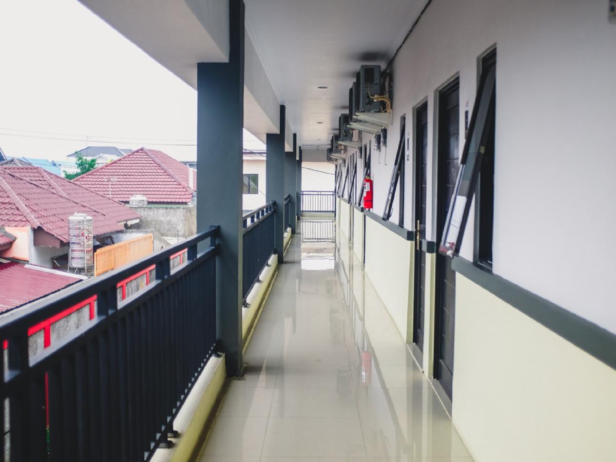 Reddoorz Plus @ Helvetia Medan Exterior foto