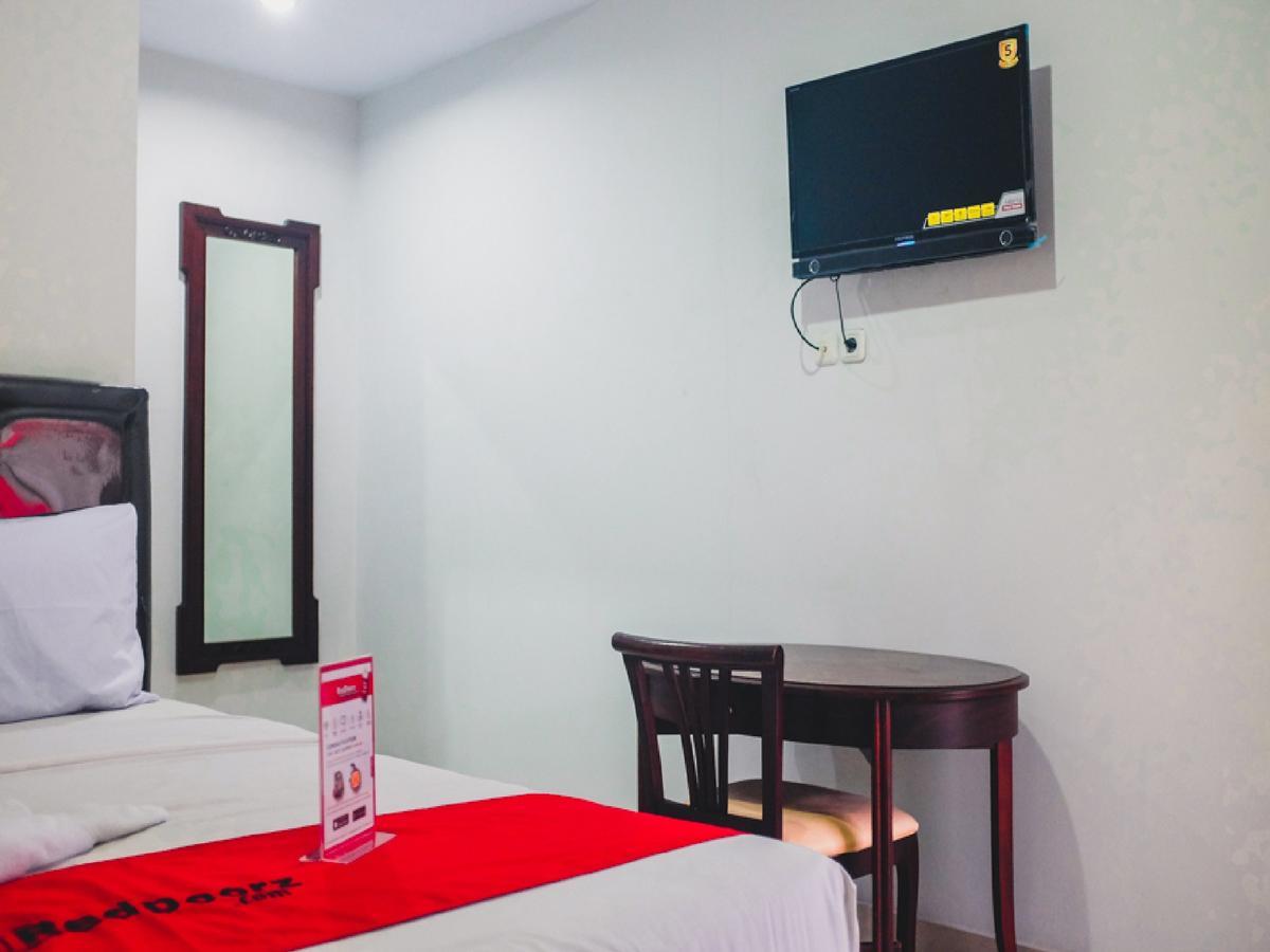 Reddoorz Plus @ Helvetia Medan Exterior foto